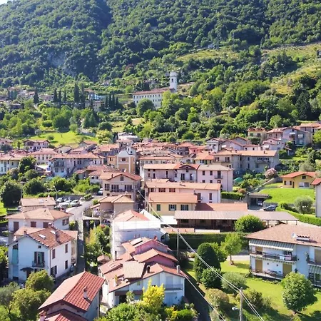 Stunning Como Lake View アパート